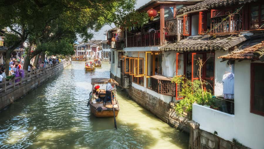 Half-Day Zhujiajiao Water Town Wonders Private Tour - Walking the old street and traditional market