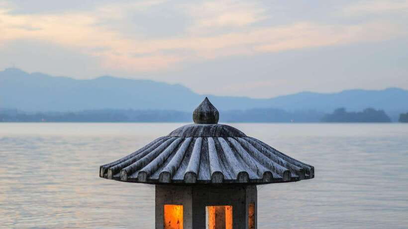 Hangzhou:Luxury West Lake Cruise+Santan Yinyue Island Ticket - What this West Lake ticket really gives you