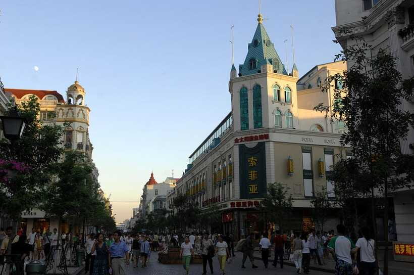 Harbin Ice and Snow Fairyland Private Day Tour - Ice and Snow World before and after sunset