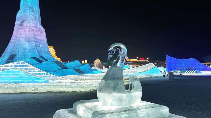 Harbin Ice and Snow Fairyland Private Day Tour - Sun Island and Harbin’s giant snow art