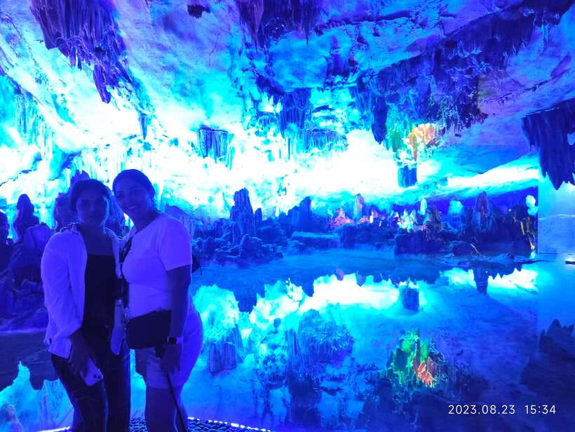 Highlights from Guilin to Yangshuo Full Day Private Tour - Route 1: Reed Flute Cave starts the morning underground