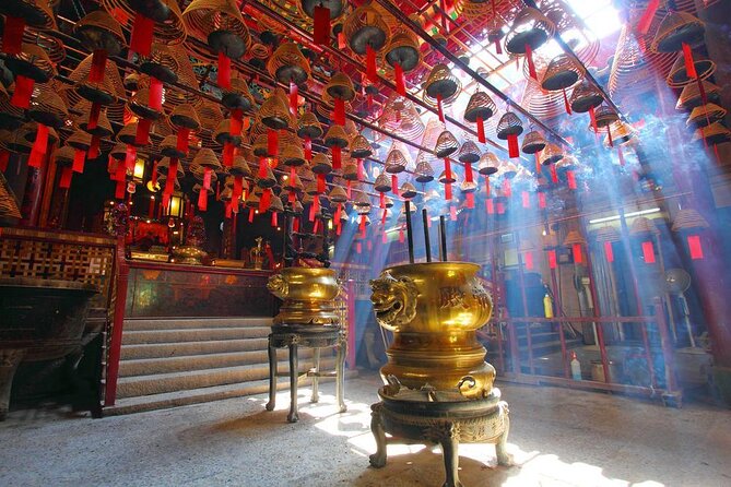 Highlights & Hidden Gems With Locals: Best of Hong Kong Private Tour - Six things to know before you go