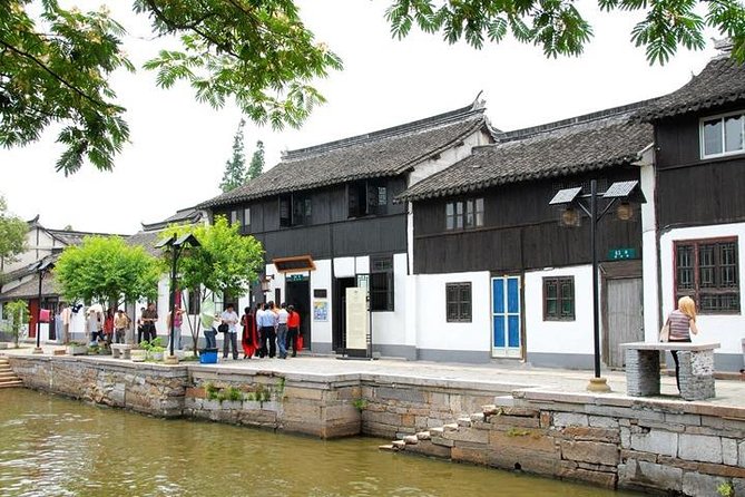 Hire a car with driver to Zhujiajiao Town 8 hours service - Why Zhujiajiao works as a day trip from Shanghai