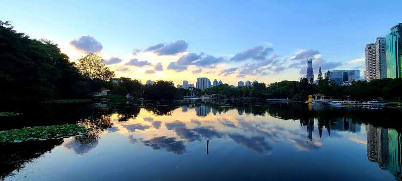 Historia and Entertain Tour of the Youngest City of China - Shenzhen in two hours, with the clock turned back