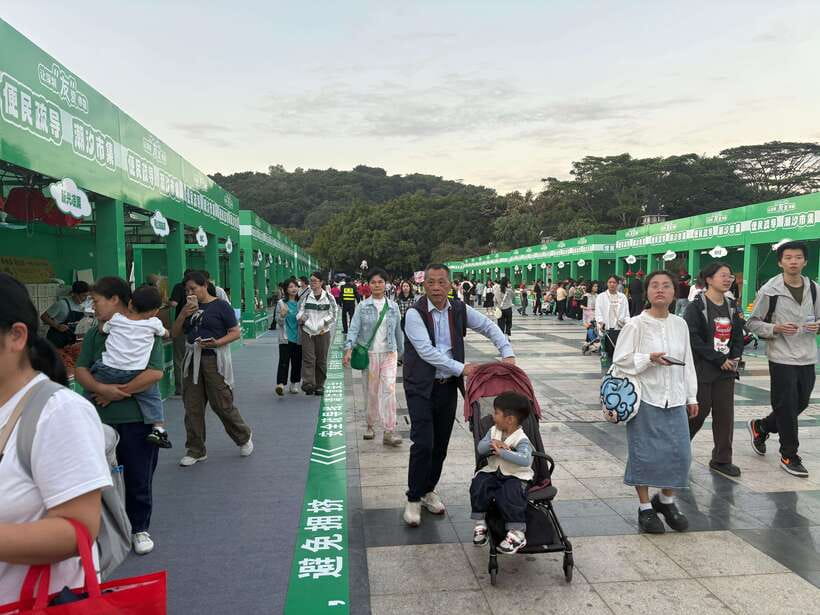 Historia and Entertain Tour of the Youngest City of China - Food stops and the taste of local life