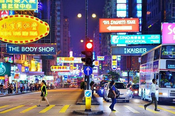 Hong Kong Afternoon Sightseeing Tour Plus Dinner Cruise with Hotel Pickup from Kowloon area - Aberdeen and the optional sampan ride