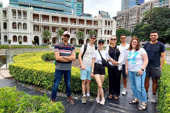 Hong Kong City Tour - Riding Hong Kong’s Mid-Levels Escalator