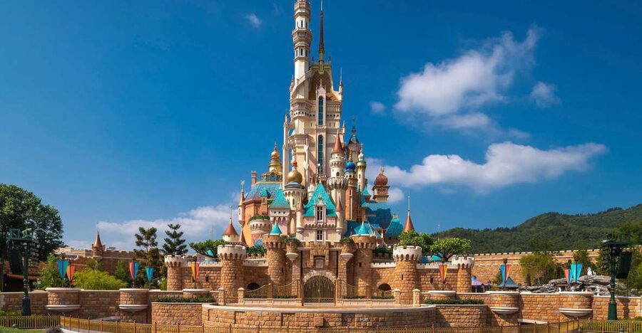 Hong Kong Disneyland Park Tickets - World of Frozen and the park’s local character