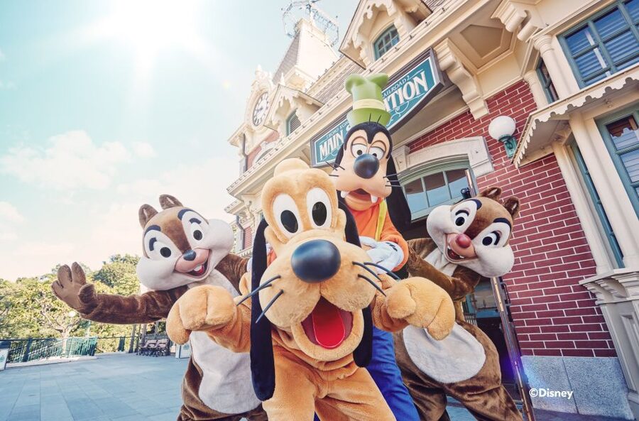Hong Kong Disneyland Park Tickets - Getting to Lantau Island and entering the park