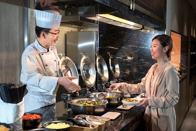 Hong Kong International Airport Plaza Premium Lounge Access - The shower: the strongest reason to book