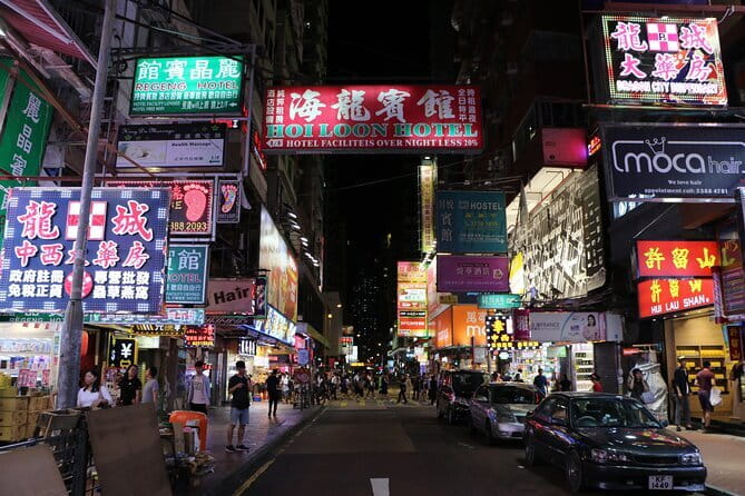 Hong Kong: Kowloon Street Market & Food Culture Walking Tour - Walnut cookies at Ki Tsui Cake Shop