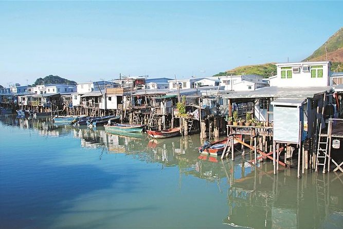 Hong Kong Lantau Tour with Big Buddha, Tai O Village & Snacks - Tai O shows an older side of Hong Kong