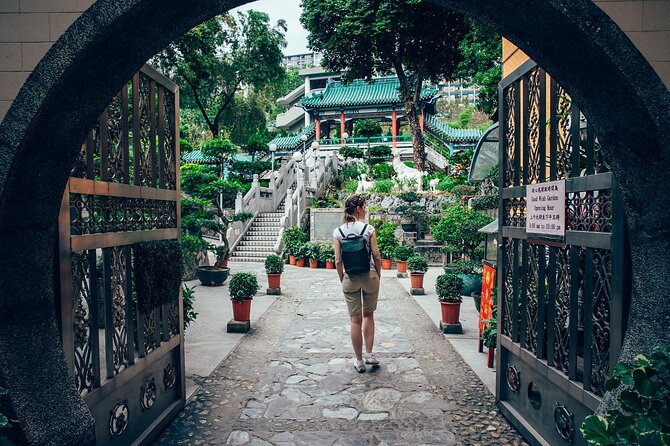 Hong Kong : Must-See Attractions Walking Tour With A Guide - Key points to know before you book
