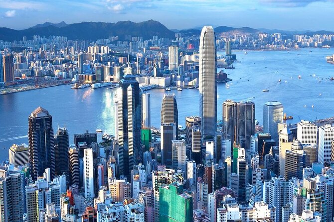 Hong Kong : Must-See Attractions Walking Tour With A Guide - SoHo: street art, food, and a younger side of Central