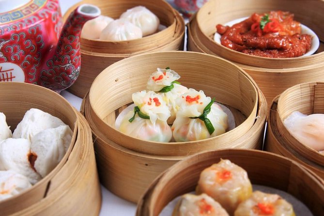 Hong Kong Private & Personalized Food Tour with a Local - Night markets and neon-lit streets
