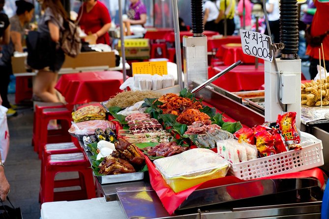 Hong Kong Private & Personalized Street Food Tour with a Local - Jardine’s Bazaar and everyday Hong Kong