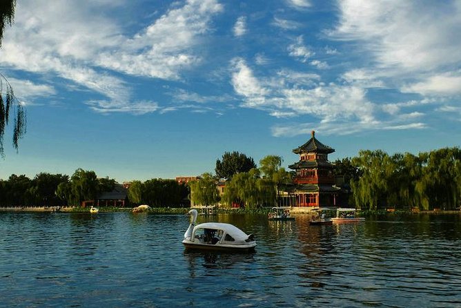 Houhai Hutong Tour: Rickshaw + Prince Gong & Soong Residences - Yinding Bridge and the views over Houhai