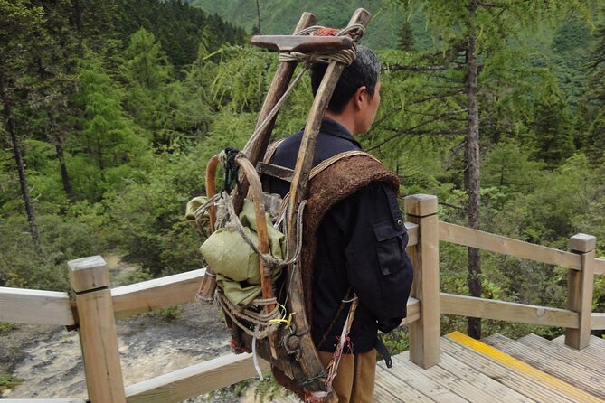 Huanglong Scenic Spot Admission Ticket - Walking through Huanglong Scenic Valley