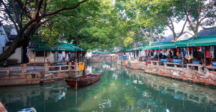 Immerse in Suzhou & Tongli: Private Day Trip - Tongli’s canals and old streets