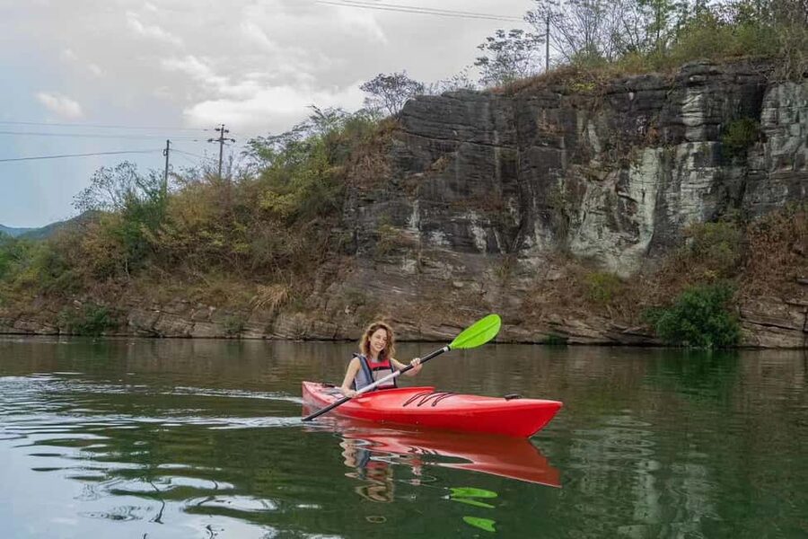 Kayaking tour with Local Guide( dry suit for winter) - Who should book this kayaking trip