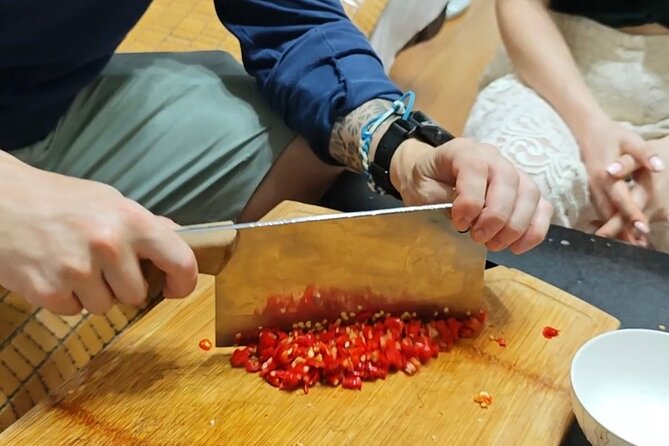 Learn cold noodle and wolf-teeth potato at local home - Cutting Wolf-Teeth Potatoes
