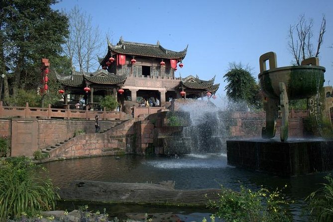 Leshan Giant Buddha and Huanglongxi Ancient Town Day Trip - A private ride from Chengdu to Leshan