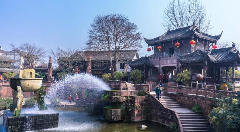 Leshan Giant Buddha & Huanglongxi/Buddha Temple Day Trip - Choosing the Giant Buddha Temple