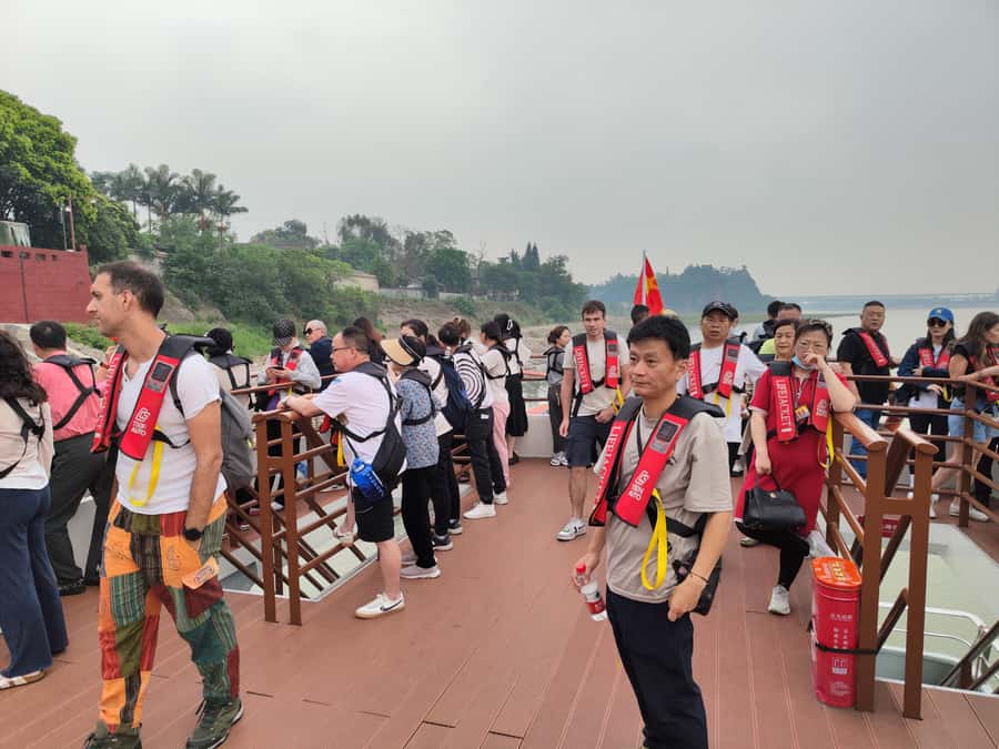 Leshan Grand Buddha Scenic Area and Panda Park Day Tour - Practical Details That Matter