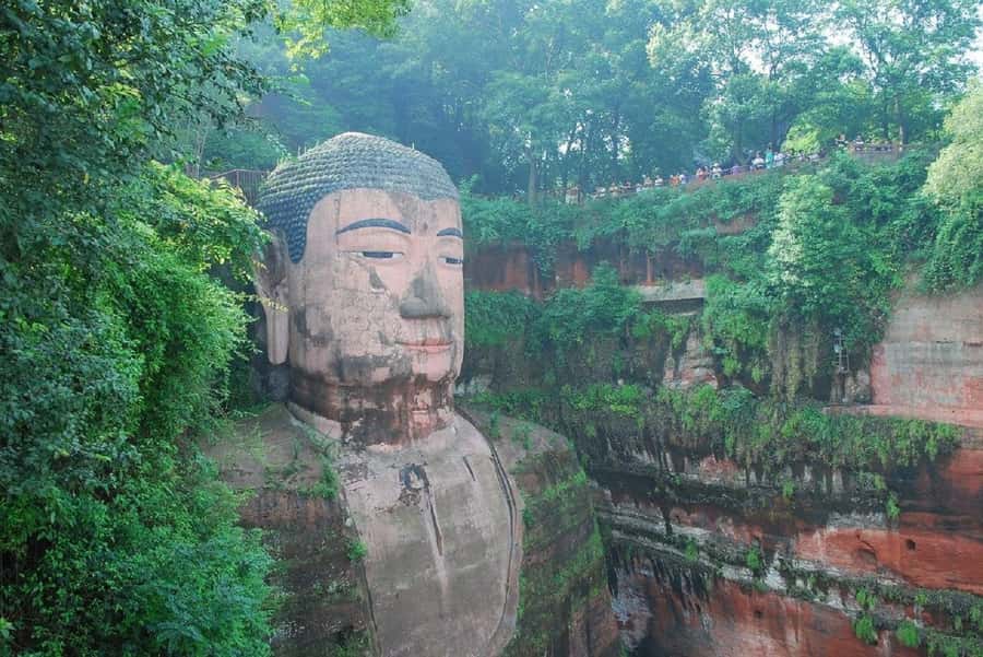 Leshan Grand Buddha Scenic Area and Panda Park Day Tour - What the Guides Add