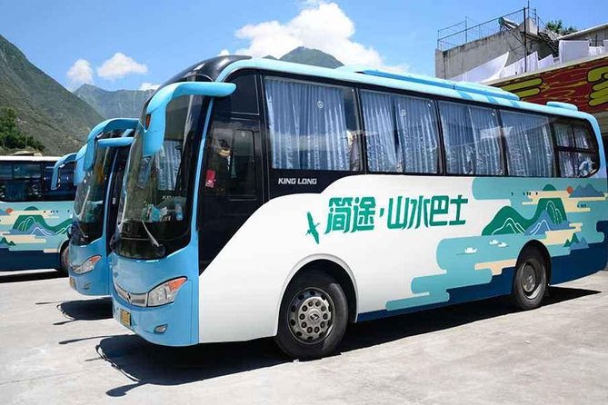 Li River Cruise with bamboo Rafting & Xianggong Hill Private Tour - The drive from Guilin to Yangdi Pier