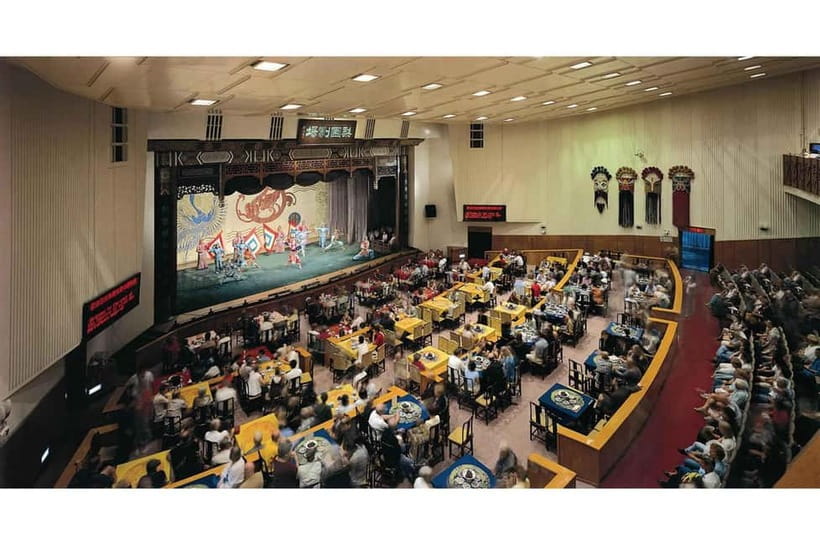 Liyuan Theatre Beijing Opera Show Tickets - Watching the make-up before the curtain rises