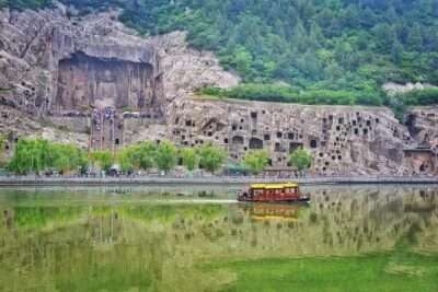 Longmen Grottoes Entry Ticket with Optional Guide or Transfer
