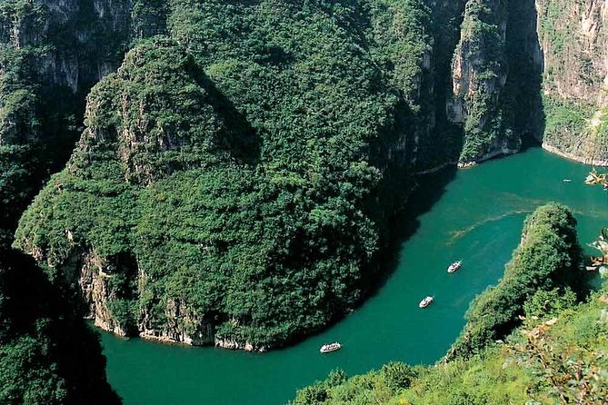 Longqingxia Gorge Cruise and Guyaju Cave Dwellings Private Day Tour - Key Points to Know Before You Go