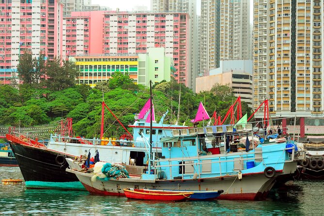 Lunar New Year Preparation Group Tour - Hong Kong Island - Man Mo Temple and the meaning of a pre-holiday visit
