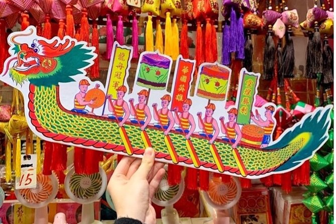 Lunar New Year Preparation Group Tour - Hong Kong Island - Des Voeux Road West: food with a lucky meaning
