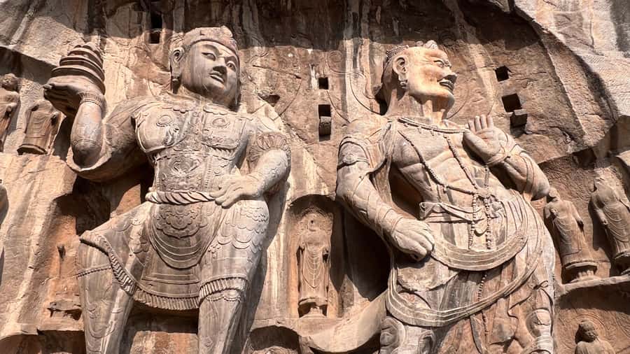 Luoyang: Day tour from Xian or LuoYang with tickets options - Why this Luoyang day tour is worth considering