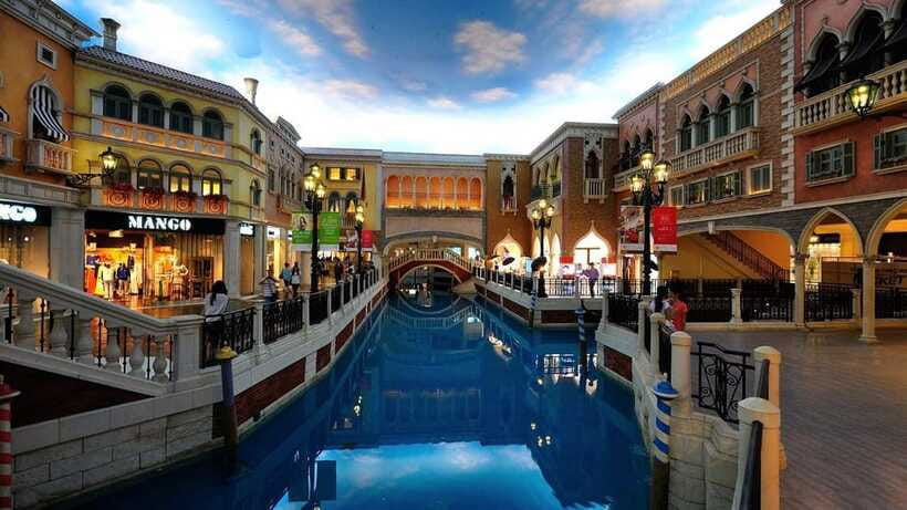 Macau: Venetian-Style Gondola Ride - Practical strengths and limits