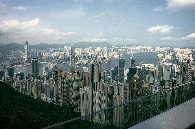 Morning Tour -Deluxe Hong Kong Island Tour with Hotel Pickup in Hong Kong Island - The jewelry factory is the tour’s most commercial stop