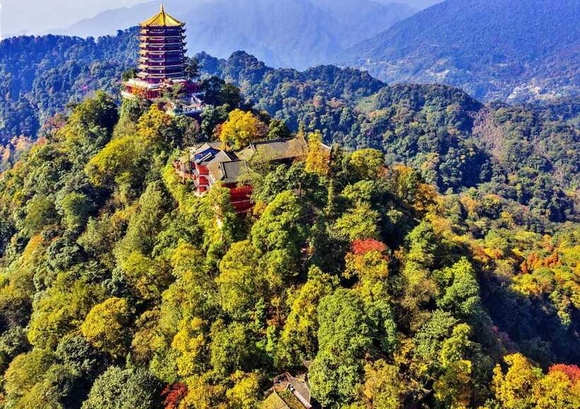 Mount Qingcheng Tour: Explore Serene and Sacred Taoist Site - What the $105 price really buys you