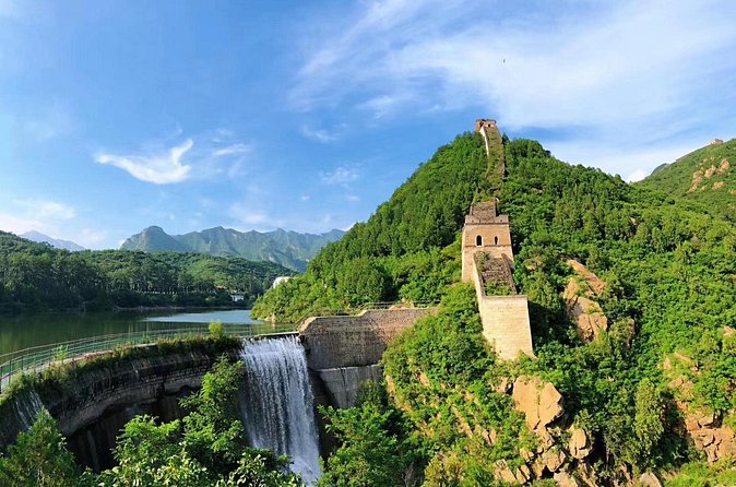 Mutianyu and Huanghuacheng Great Wall Private Tour with English Speaking Driver - Lunch between the two wall sections