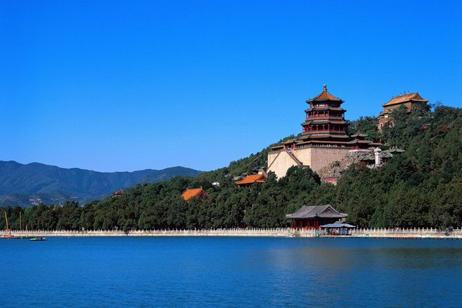 Mutianyu Great Wall and Summer Palace 8hours Private Tour - Walking the Mutianyu Great Wall