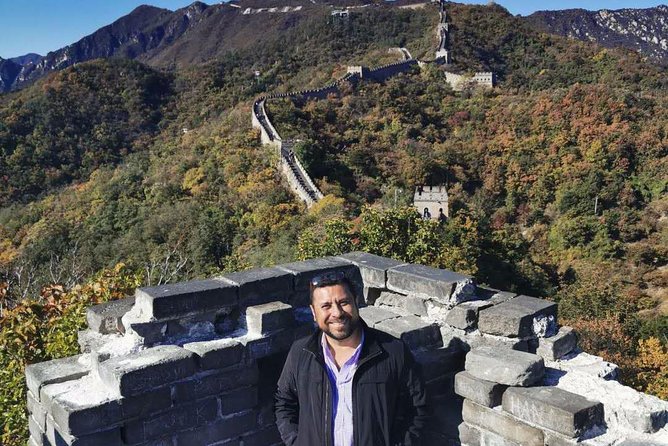 Mutianyu Unlocked: Private Spanish-Guided Great Wall Adventure - The photo and video service