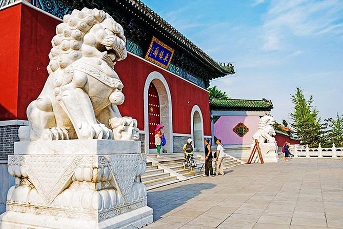 Nanjing City Private Customized Day Tour with Lunch - Lunch Beside The Qinghuai River