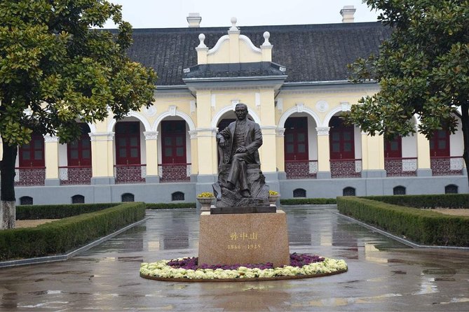 Nanjing Private Day Tour of The Republic Era with Lunch - Starting at Sun Yat-sen Mausoleum