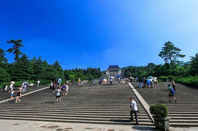 Nanjing Private Flexible Day Tour with Professional Guide and Driver Service - Confucius Temple brings in food, shops, and river life