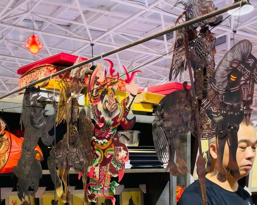 Night Market Haggling Adventure with an English Guide! - What the $68 Price Includes