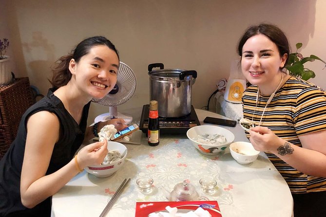 Organic Chinese Dumpling Class with Market Walk - Walking through a Hong Kong wet market