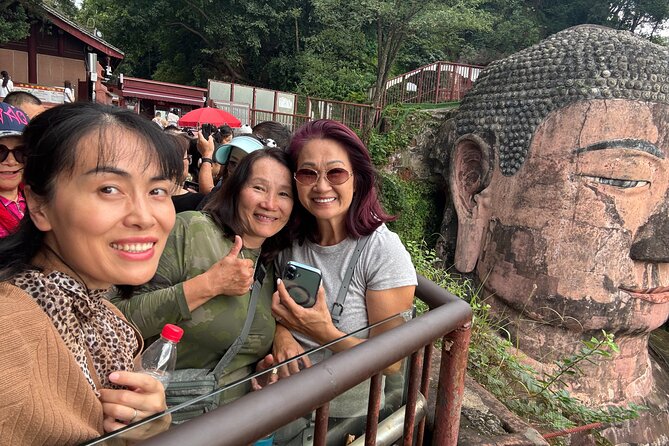 Panda and Leshan Buddha Private Tour - How to get the best day from the schedule