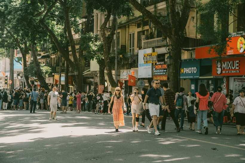 Private 3 hour bike tour with coffee break - The Former French Concession by bicycle