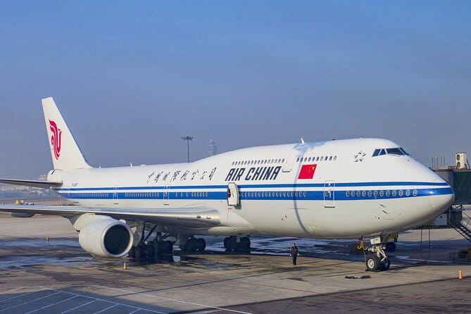 Private Beijing Airport Transfer To Beijing Downtown Hotel - The vehicle and driver experience